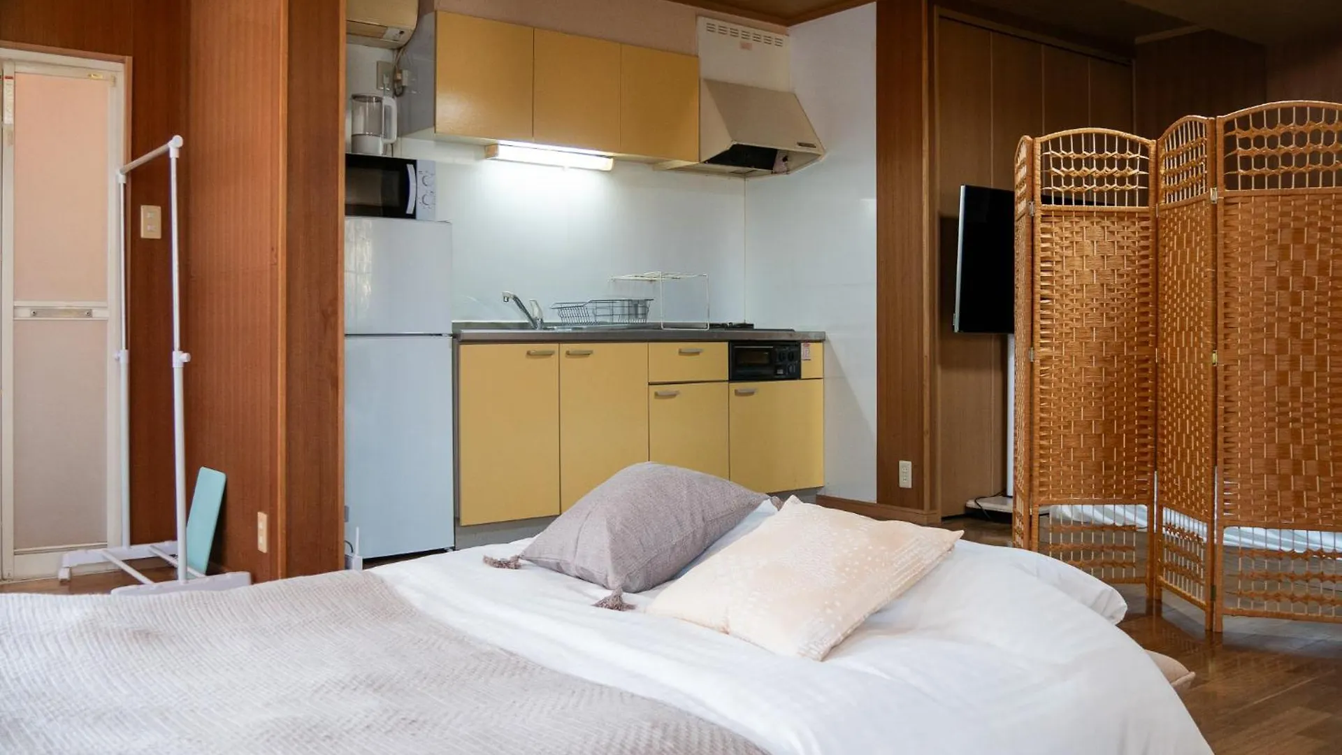 Best Value Aoba Lodging In Yokohama'S Suburbs Shiomidai 0*,